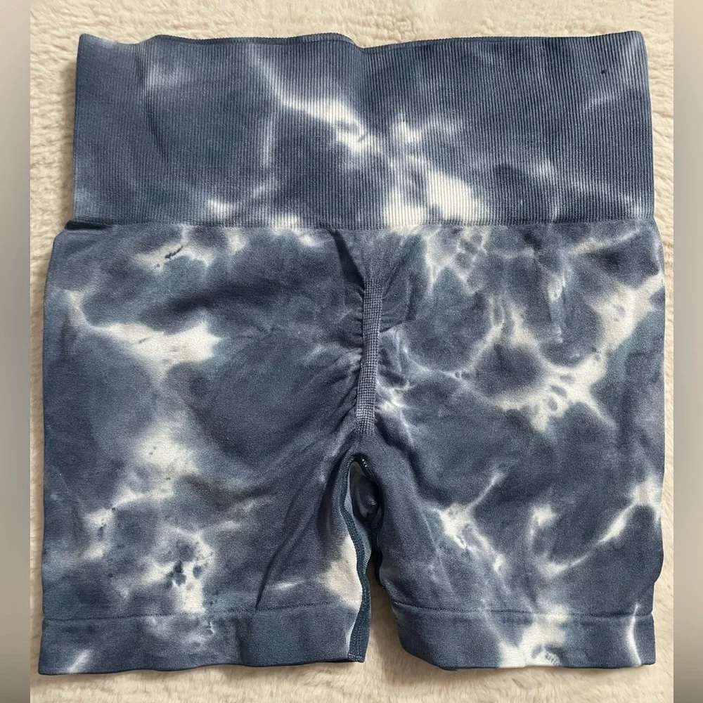 workout shorts - Picture 2 of 3